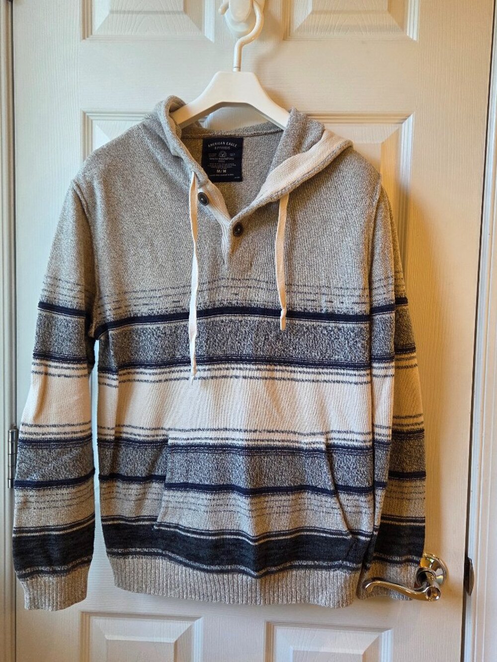 American Eagle pullover sweater - M
